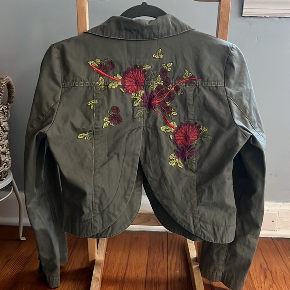 Embroidered Cropped Jacket - Picture 2 of 5